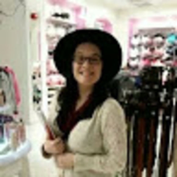 Meet your Posher, Victoria - Picture 1 of 1